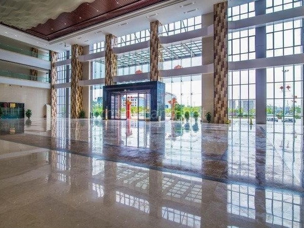 广东深圳龙岗区地铁口网红基地万国城500平米写字楼出租