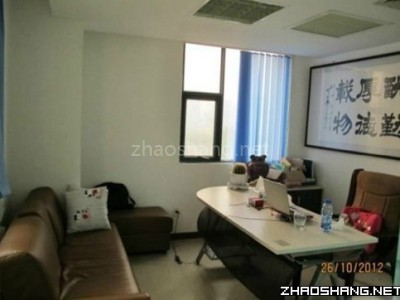 个人写字楼出租,经三路财富广场7楼232平米