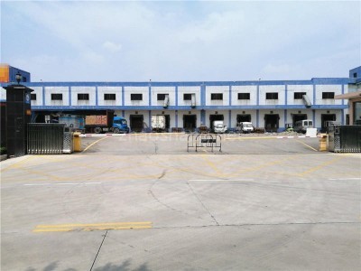 广州番禺区石基14000方仓库出租，双边卸货台