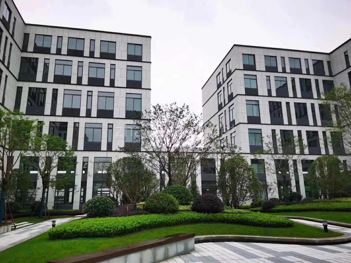 溧水高铁站旁860平写字楼单层办公 准现房销售 首付二成 可按揭