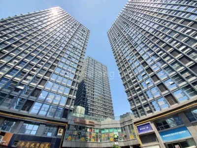 西安高新区1648.73平米顶层整层写字楼出售 交通便利