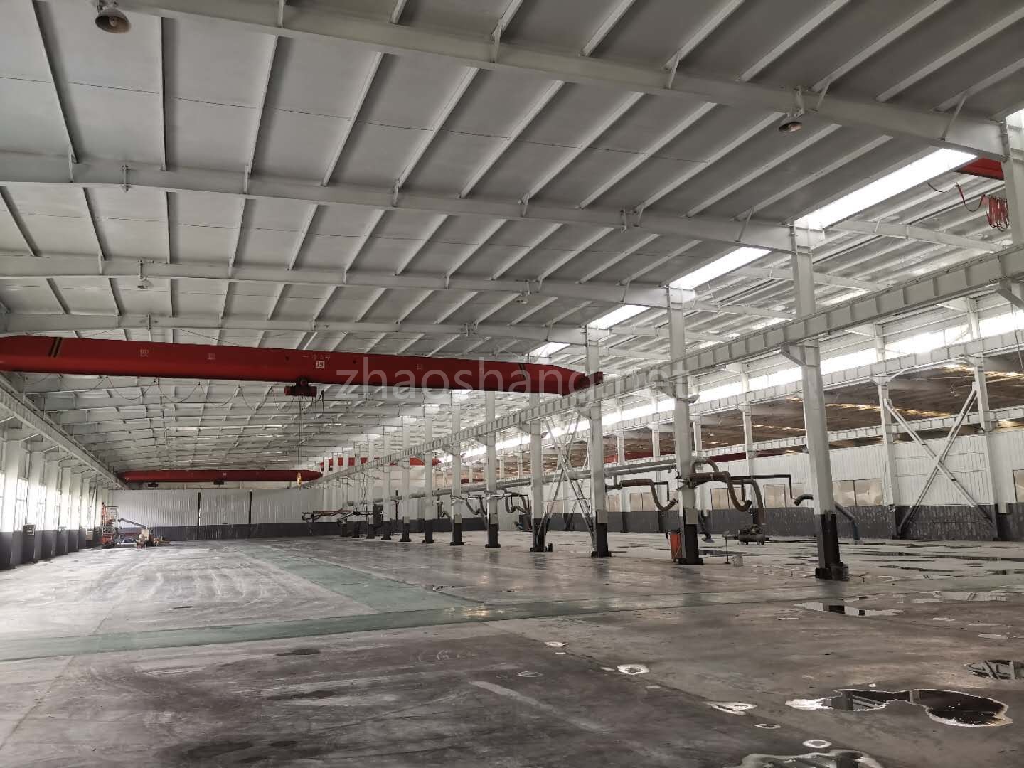 中牟县厂房出租郑州经开区标准厂房出租，可分割，可喷漆，独立办公楼、宿舍、餐厅 配套齐全 可代办 面积灵活 可分租